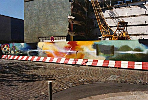 Projekt deutsche Hypothekenbank Hamburg/City Juni 1989. Ein 120m Bauzaungestaltung für die deutsche Hypothekenbank, nahe bei Mönkebergstraße Hamburg. Projektausführung durch die mad artists cooperation, Sage und Siko Ortner und weiteren (nicht alle Fotos verfügbar). Nicht vollendetes Aerosolart.