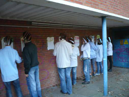 Graffitikurs für  Jugend Kulturprojekt Kunst im öffentlichen Raum mit Schülern der Schule Theodor-Billroth-Str. Bremen. Wandgestaltung mit Graffitiworkshop Stancelart Sprühtechniken vom August 2010 bis Mai 2011. Graffitiunterricht von Siko Ortner.