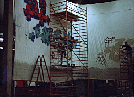 95qm Leinwand 1989. Ein Graffiti Projekt für Hans Bhrs Veranstalter Faschingsfest LiLaBe in der Fachhochschule Bergedorf/Hamburg. Projektausfhrung von der Mad Artists Cooperation, Siko Ortner und seinem Graffitischüler Wizz. Außerdem beteiligt waren Sis/Sige und Bibase/Base. Der Anfang ist gemacht 95qm Leinwand für Faschingsfest Lilabe 1989.