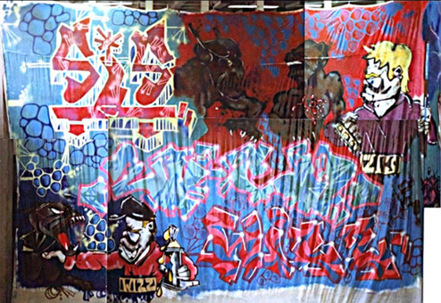 95qm Leinwand 1989. Ein Graffiti Projekt für Hans Bhrs Veranstalter Faschingsfest LiLaBe in der Fachhochschule Bergedorf/Hamburg. Projektausfhrung von der Mad Artists Cooperation, Zico/Siko Ortner und seinem Graffitischüler Wizz. Außerdem beteiligt waren Sis/Sige und Bibase/Base. Linke fertige Seite 95qm Leinwandgraffiti 1989.