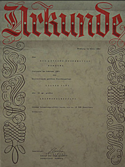 95qm Leinwand 1989. Ein Graffiti Projekt für Hans Bhrs Veranstalter Faschingsfest LiLaBe in der Fachhochschule Bergedorf/Hamburg. Projektausfhrung von der Mad Artists Cooperation, Zico/Siko Ortner und seinem Graffitischüler Wizz. Außerdem beteiligt waren Sis/Sige und Bibase/Base. Urkunde für 95qm Leinwandgraffiti 1989.