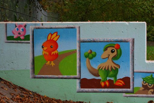 Die Mauer muß weg. Ein Projekt von JUS, Neue Vahr Bremen (die Maulwürfe) vom August bis Mitte September 2007. Die Graffitiwerkstatt wurde durchgeführt von Siko Ortner. Kunst im öffentlichen Raum. Mural, comic, charakter, Stanceltechnik, frame, Marmorierungstechnik. Die pieces / Bilder sind nach den Vorstellungen und Wünschen der beheimateten Kinder entstanden. Die Aufgabe von Siko Ortner war es, die Wünsche der Kinder mittels Sprühtechnik und theoretischen Kenntissen mit seinen Kursteilnehmern  umzusetzen.