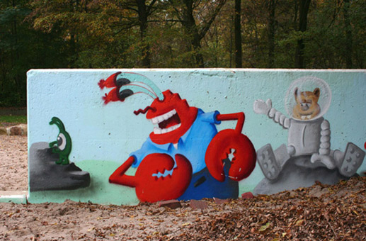 Die Mauer muß weg. Ein Projekt von JUS, Neue Vahr Bremen (die Maulwürfe) vom August bis Mitte September 2007. Die Graffitiwerkstatt wurde durchgeführt von Siko Ortner. Kunst im öffentlichen Raum. Mural, comic, charakter, Stanceltechnik, frame, Marmorierungstechnik. Die pieces / Bilder sind nach den Vorstellungen und Wünschen der beheimateten Kinder entstanden. Die Aufgabe von Siko Ortner war es, die Wünsche der Kinder mittels Sprühtechnik und theoretischen Kenntissen mit seinen Kursteilnehmern umzusetzen.